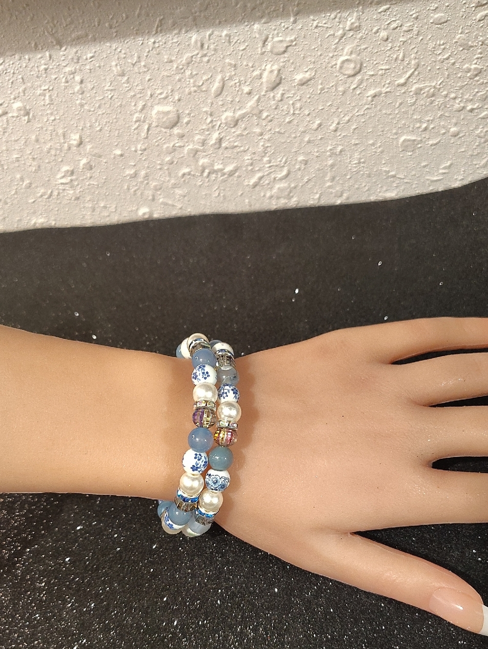 Blue Dyed Agate With Crystal And Porcelain Beads Wire Bracelet